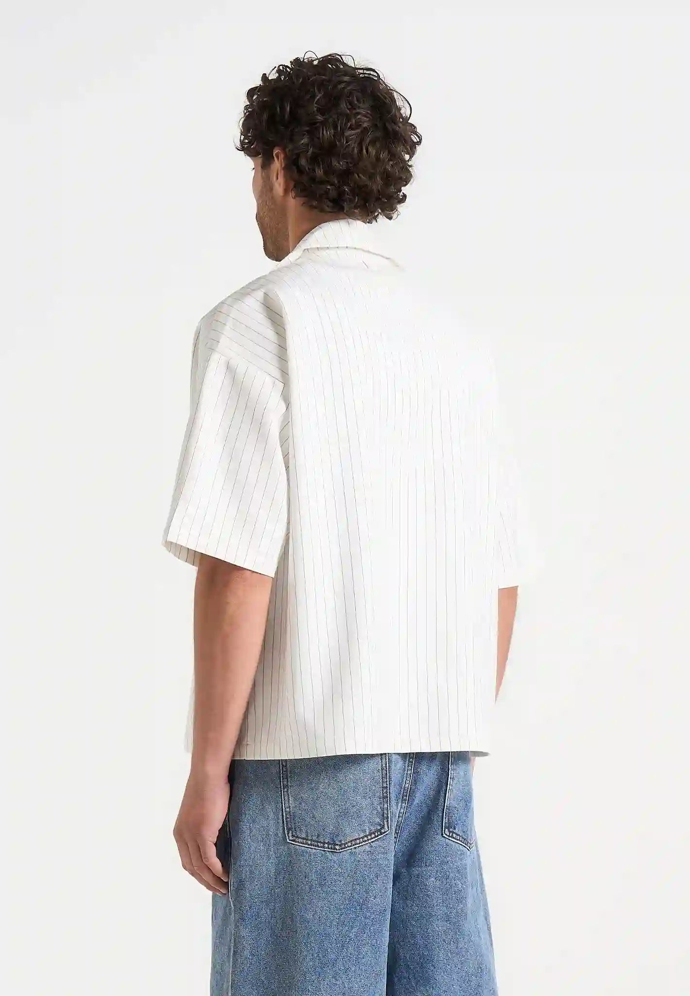 Boxy-twill-double-breasted-shirt-cream