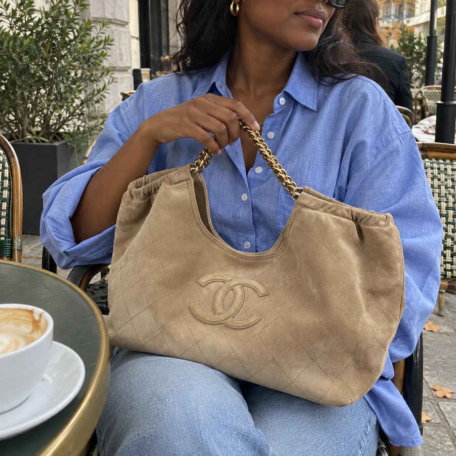 Bolsa hobo bege em café