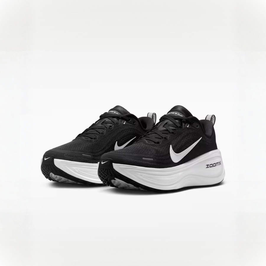 Vomero Plus Black White