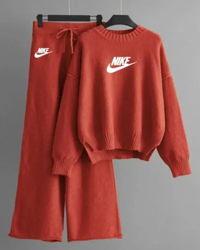 Nike Cropped Knit Set