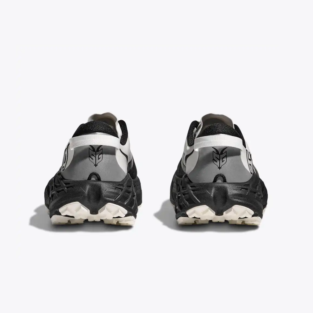Speedgoat 7 Black/White