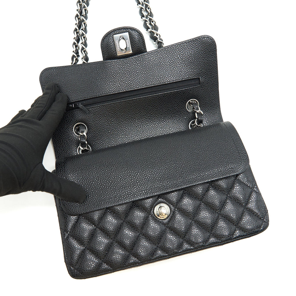 CHANEL CLASSIC SMALL DOUBLE FLAP CAVIAR